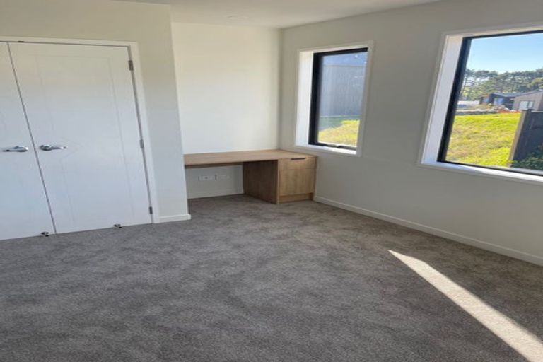 Photo of property in 77 Taukahiwi Road, Pukekohe, 2120
