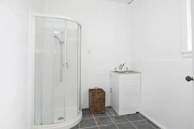 Photo of property in 143 Rongotai Road, Kilbirnie, Wellington, 6022