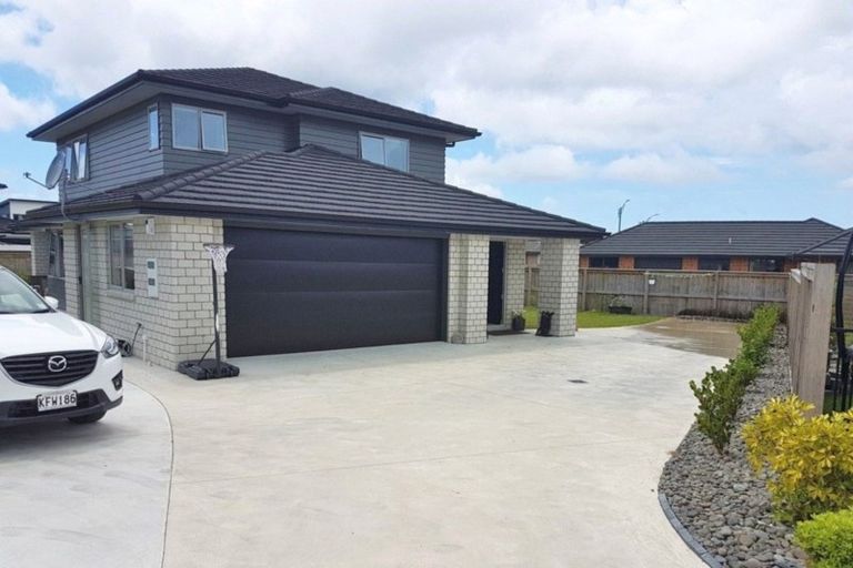 Photo of property in 5 Poaka Place, One Tree Point, 0118