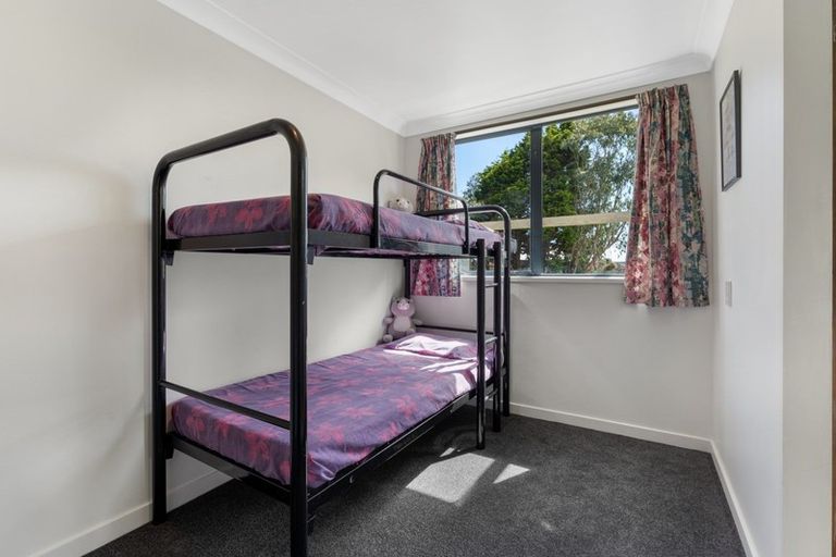 Photo of property in 8 Sand Dune Grove, Waikawa Beach, Manakau, 5573