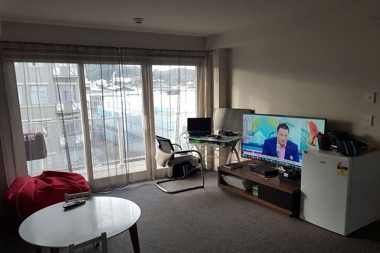 Photo of property in The Peak Apartments, 906/170 Taranaki Street, Te Aro, Wellington, 6011