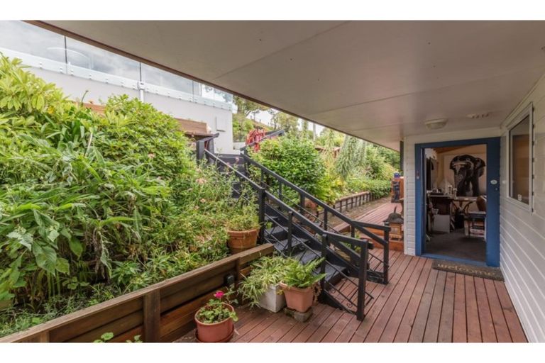 Photo of property in 107 Mount Pleasant Road, Mount Pleasant, Christchurch, 8081