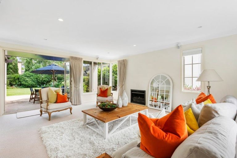 Photo of property in 10 Quedley Court, Eastern Beach, Auckland, 2012