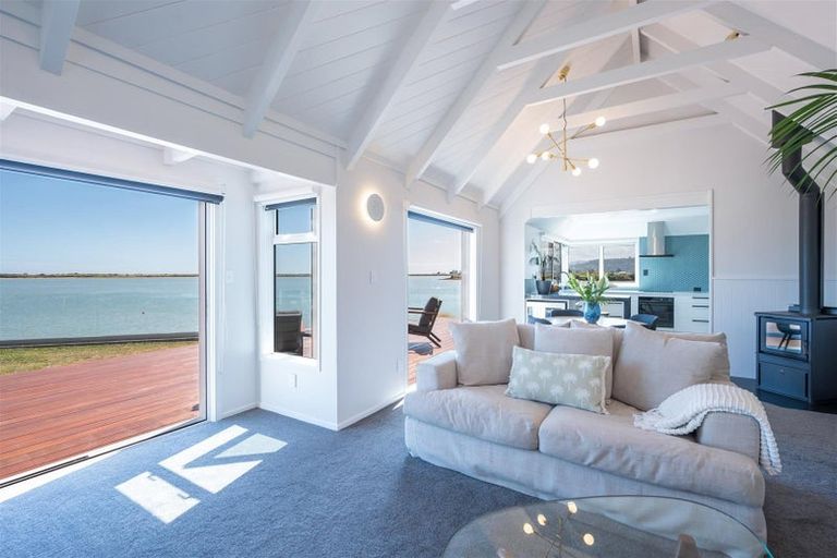 Photo of property in 6 Martin Street, Monaco, Nelson, 7011