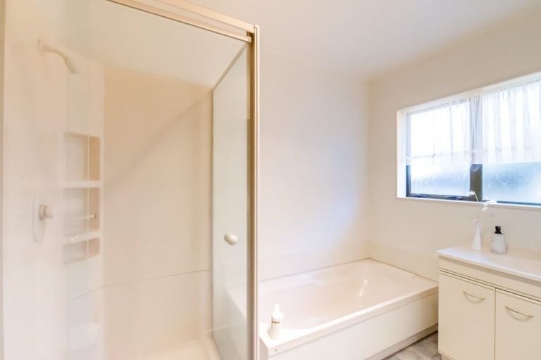 Photo of property in 37a Spackman Crescent, Paraparaumu, 5032