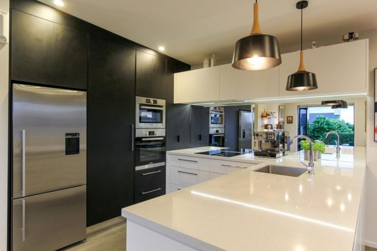 Photo of property in 82 Karamea Street, Whalers Gate, New Plymouth, 4310