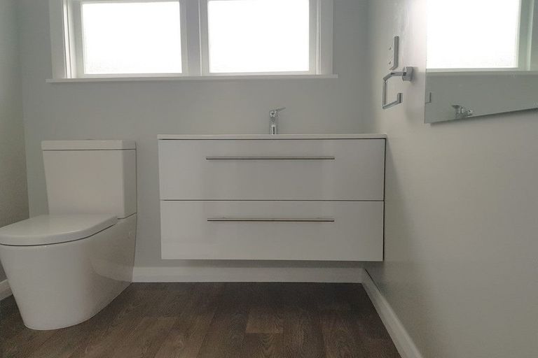 Photo of property in 98 Melbourne Road, Island Bay, Wellington, 6023