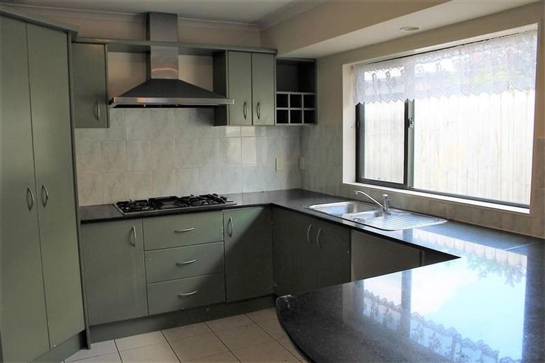 Photo of property in 10 Feeny Crescent, East Tamaki, Auckland, 2013