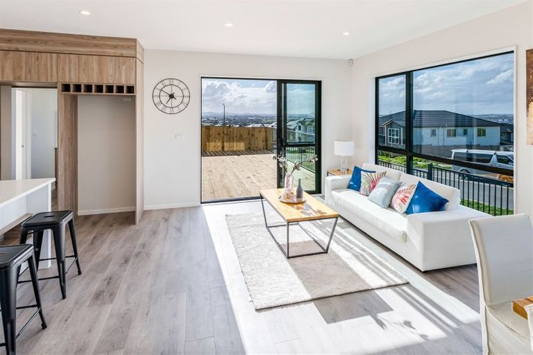 Photo of property in 1 Aklander Rise, Flat Bush, Auckland, 2019