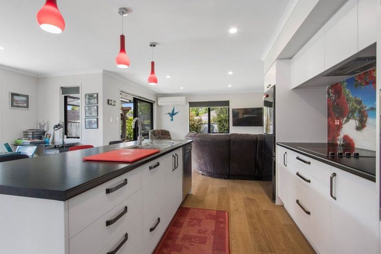 Photo of property in 6 Maniaroa Drive, Katikati, 3129