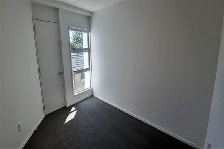 Photo of property in Amuri Park Apartments, 8/280 Bealey Avenue, Christchurch Central, Christchurch, 8013