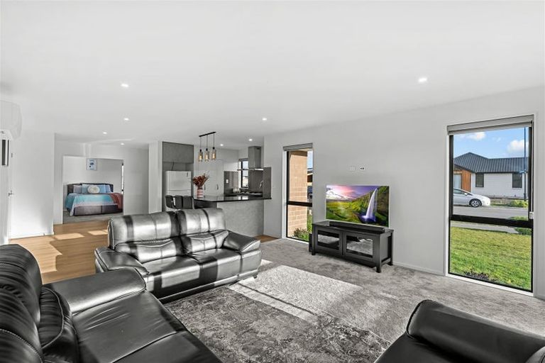 Photo of property in 14 Bill Harvey Drive, Halswell, Christchurch, 8025