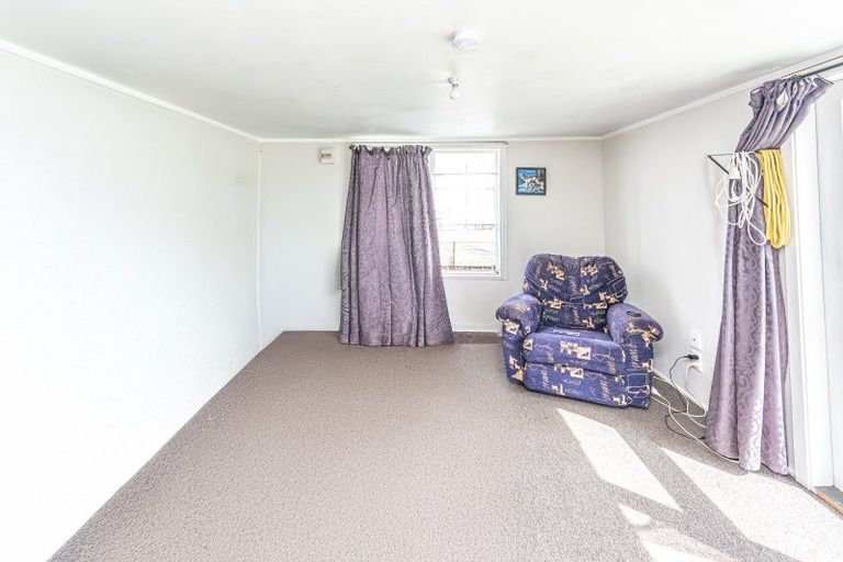 Photo of property in 10 Cornfoot Street, Castlecliff, Whanganui, 4501
