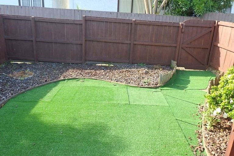 Photo of property in 2/37 York Road, Papatoetoe, Auckland, 2104