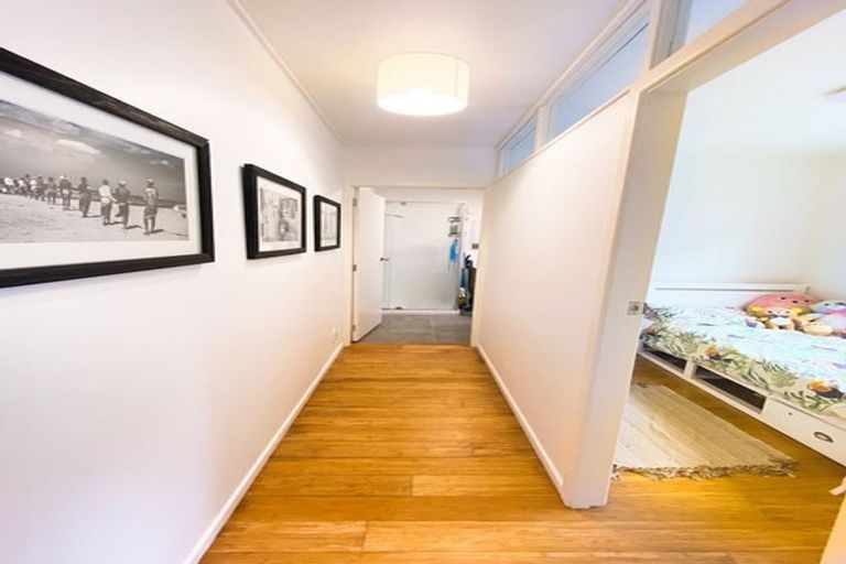 Photo of property in 45a Randwick Road, Northland, Wellington, 6012