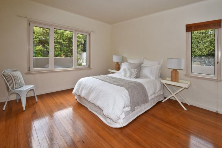 Photo of property in 50 Dyers Pass Road, Cashmere, Christchurch, 8022