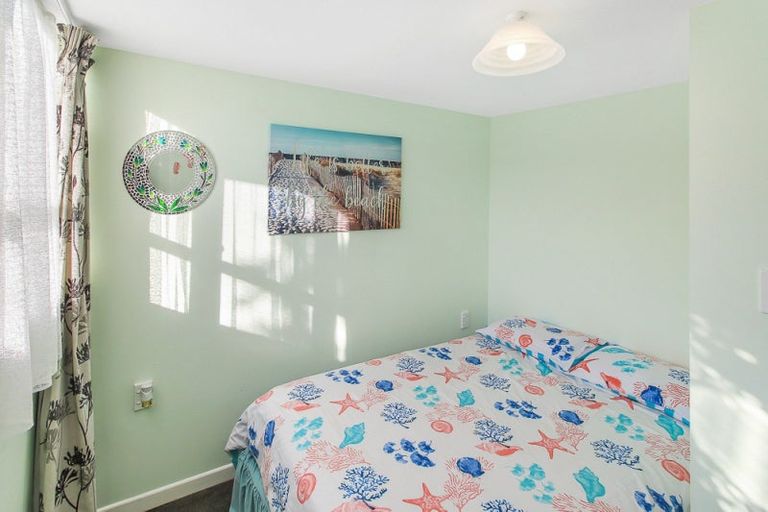 Photo of property in 2 Hennessy Street East, Foxton Beach, Foxton, 4815