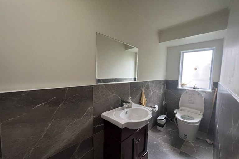 Photo of property in 3 Altair Place, Windsor Park, Auckland, 0632