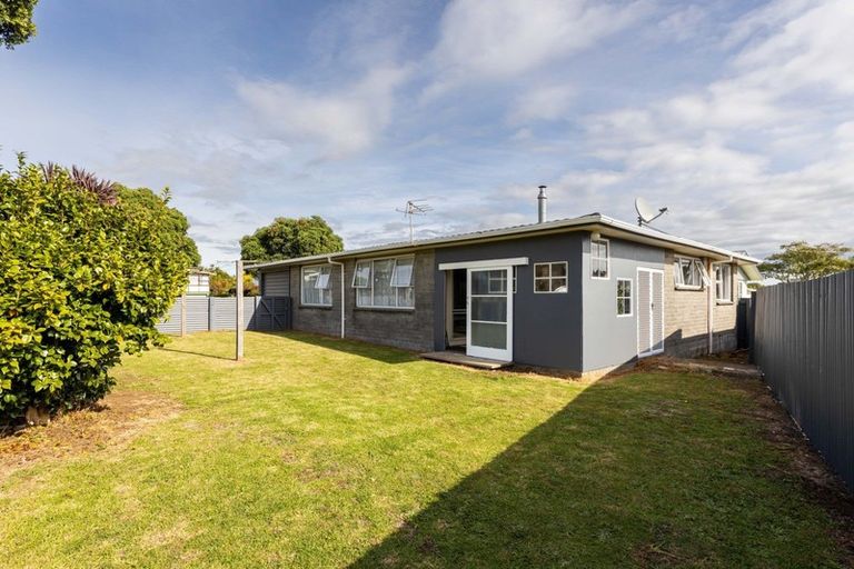 Photo of property in 27 High Street East, Waitara, 4320