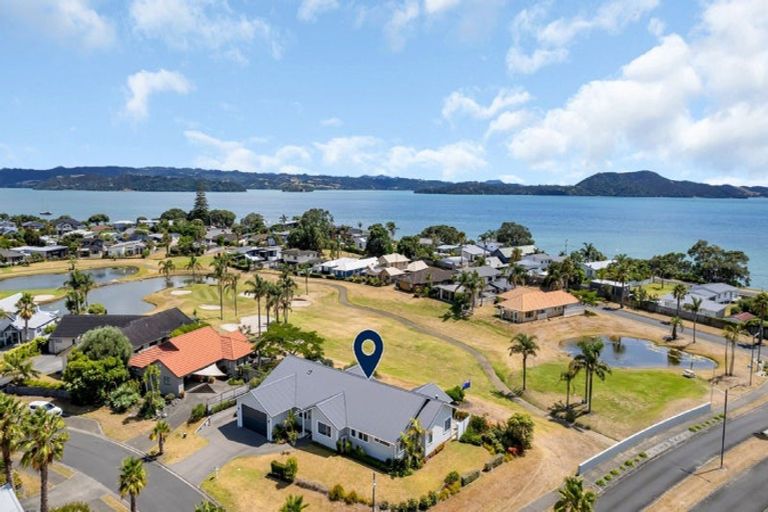 Photo of property in 2 Cayman Court, One Tree Point, 0118