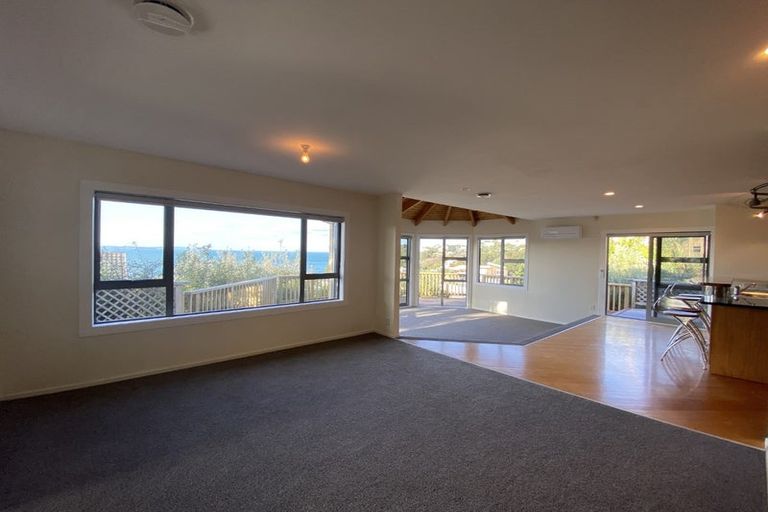 Photo of property in 33 Whale Cove, Stanmore Bay, Whangaparaoa, 0932