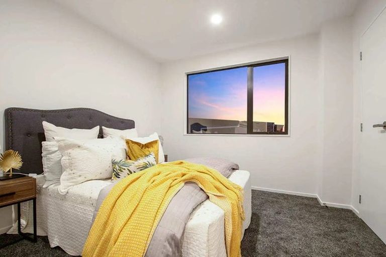 Photo of property in 3/6 Kereru Street, Henderson, Auckland, 0612