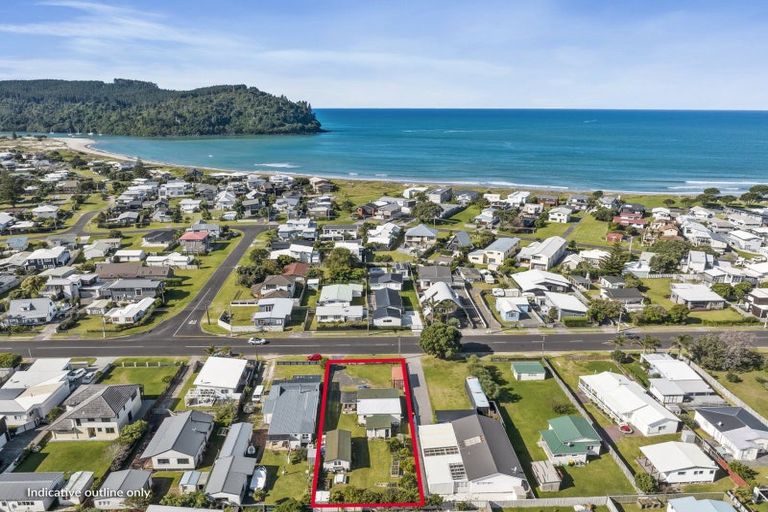 Photo of property in 215 Ocean Road, Whangamata, 3620