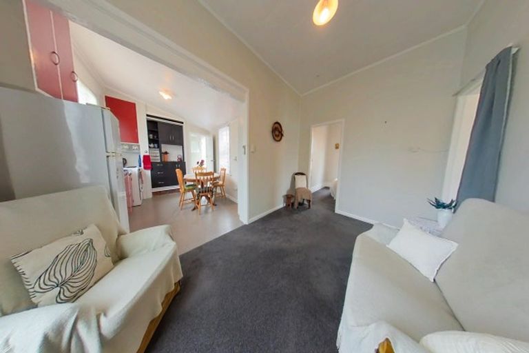 Photo of property in 2 Bridge Street, Eketahuna, 4900