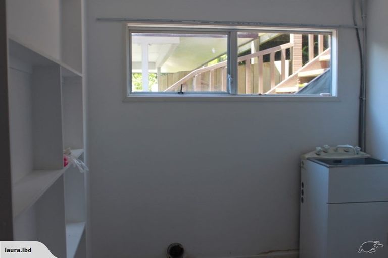 Photo of property in 29 Santiago Crescent, Unsworth Heights, Auckland, 0632