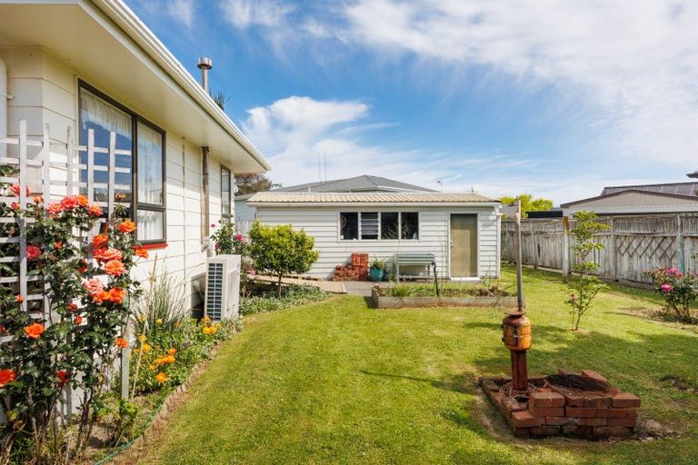Photo of property in 11 Jupiter Street, Milson, Palmerston North, 4414
