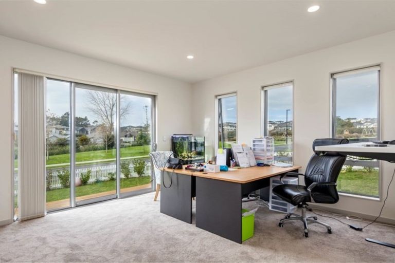 Photo of property in 3 Mataku Way, Silverdale, 0932