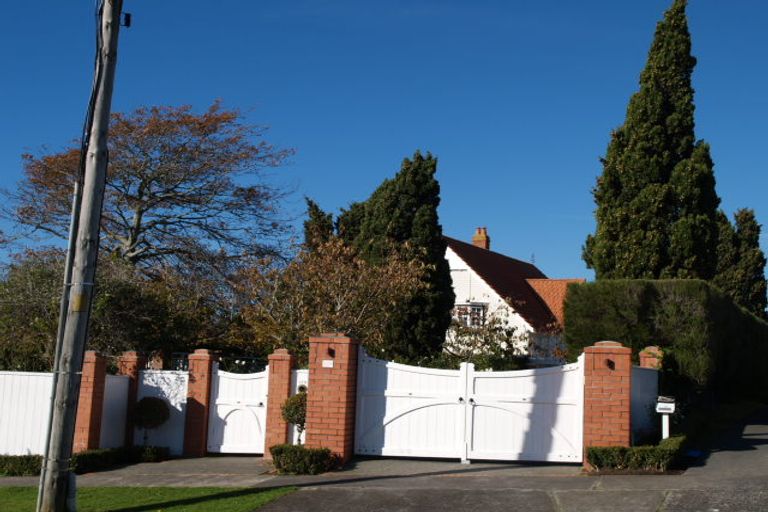 Photo of property in 117 Litten Road, Cockle Bay, Auckland, 2014