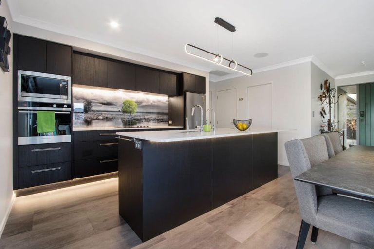 Photo of property in 6 Herring Place, Omokoroa, 3114