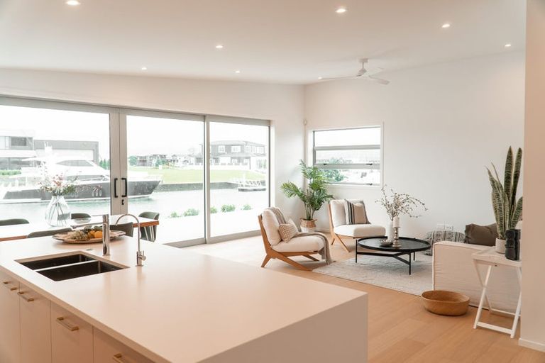 Photo of property in 16 Vanita Drive, Whitianga, 3510