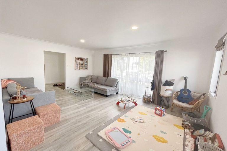 Photo of property in 10 Ascot Avenue, Henderson, Auckland, 0610