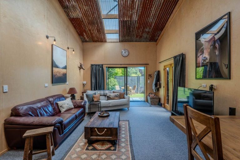 Photo of property in 53 Mclaughlins Road, Darfield, 7571