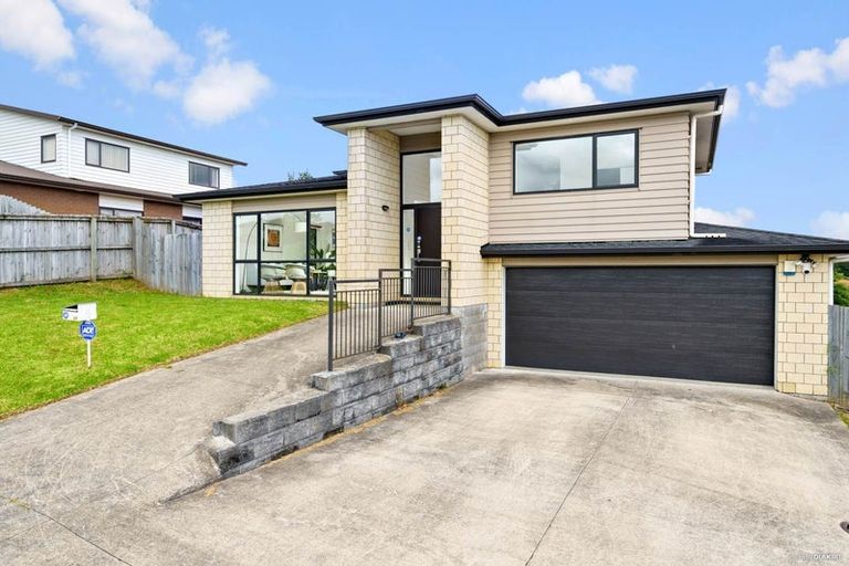 Photo of property in 69 Kirikiri Drive, Papakura, 2110