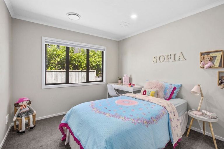 Photo of property in 32 Mo Street, Camborne, Porirua, 5026