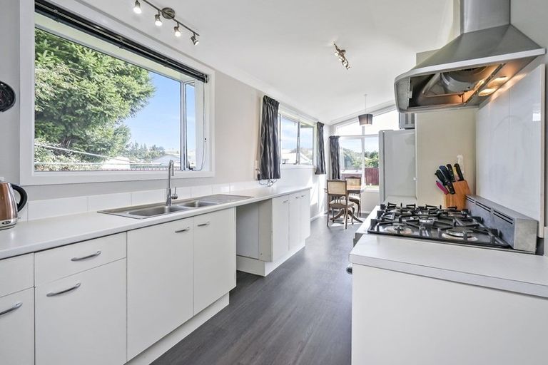 Photo of property in 37 Cross Street, Coalgate, 7673