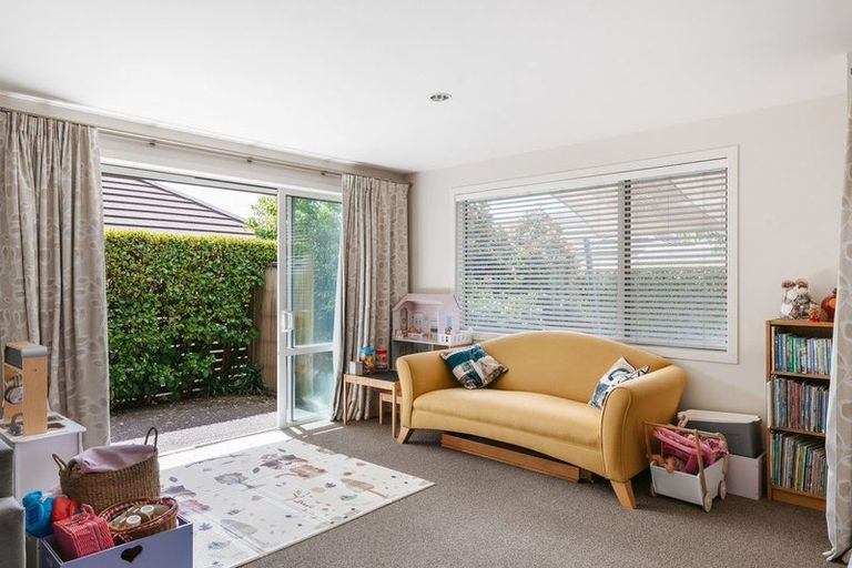 Photo of property in 58 Kayelene Place, Omokoroa, 3114