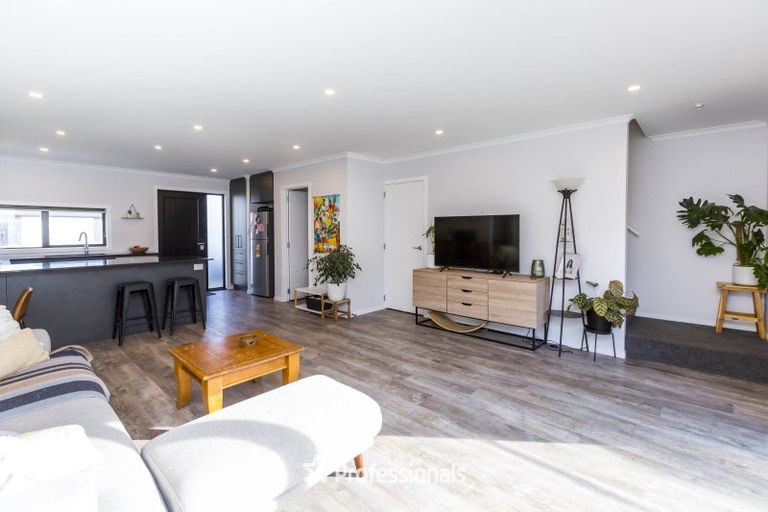 Photo of property in 12 Dahl Drive, Wallaceville, Upper Hutt, 5018