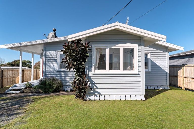 Photo of property in 14 Dunlop Road, Te Puke, 3119