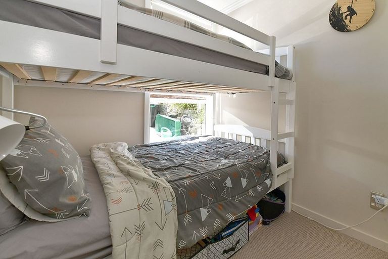 Photo of property in 1/142 Stanmore Bay Road, Stanmore Bay, Whangaparaoa, 0932