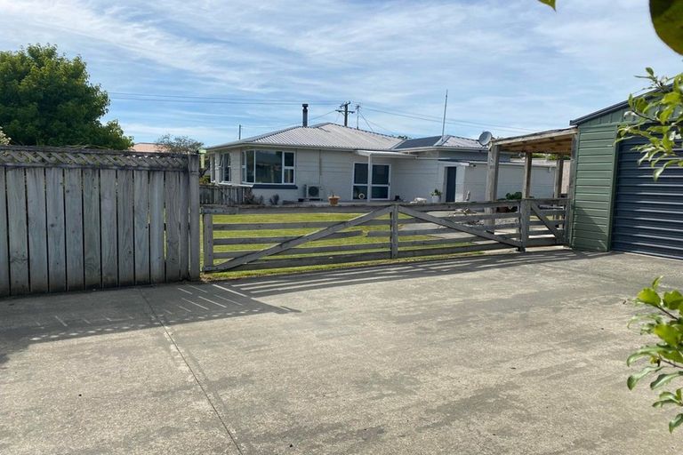 Photo of property in 39 Albert Street, Winton, 9720