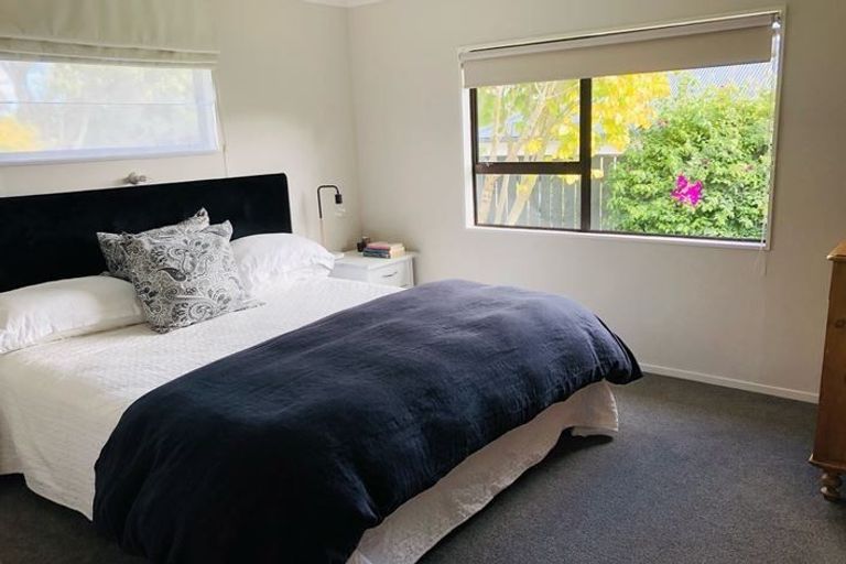 Photo of property in 4 Gates Road, Waikanae Beach, Waikanae, 5036
