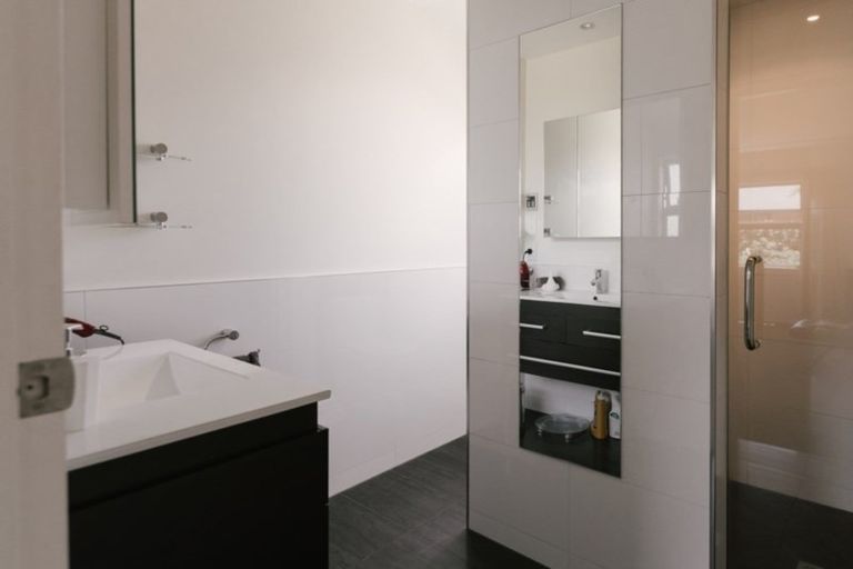 Photo of property in 48 Rodeo Drive, Kelvin Grove, Palmerston North, 4414