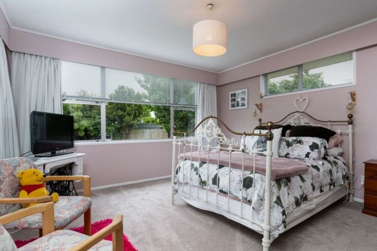 Photo of property in 2 Rahiwi Place, Lansdowne, Masterton, 5810