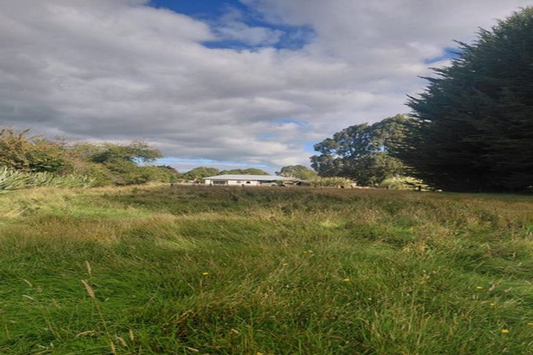 Photo of property in 72 Half Mile Road, Tuatapere, 9620