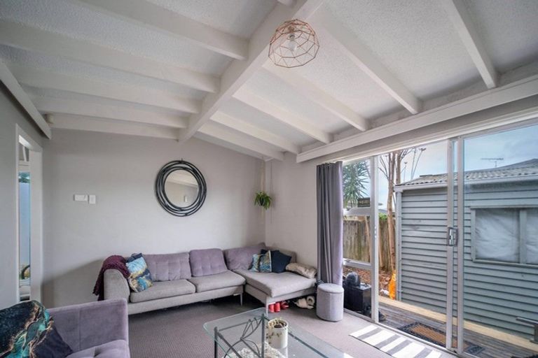 Photo of property in 1a Cooper Place, Papakura, 2110