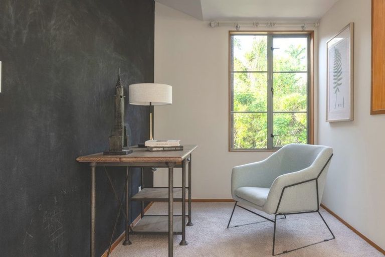 Photo of property in 42 Penguin Drive, Murrays Bay, Auckland, 0630